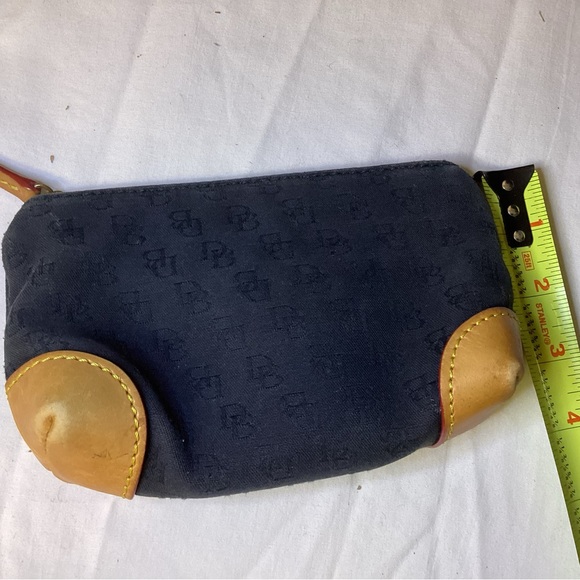 Well loved D& B make up bag needs some TLC but still could have some life - Picture 5 of 7